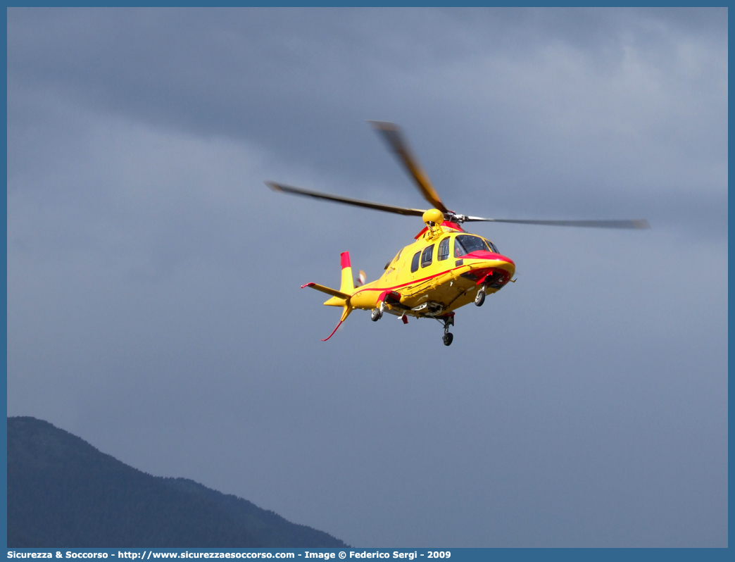 I-NAES
118 Regione Veneto
Agusta Westland A109S Grand
LEONE 1
Base di Treviso
Parole chiave: 118;Veneto;Treviso;Agusta;A109;A;109;Grand;I-NAES;Leone 1;Leone1;Elicottero;Elisoccorso