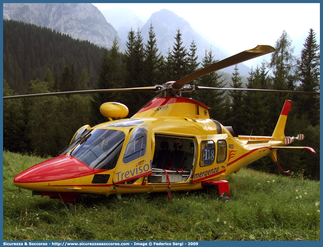 I-NAES
118 Regione Veneto
Agusta Westland A109S Grand
LEONE 1
Base di Treviso
Parole chiave: 118;Veneto;Treviso;Agusta;A109;A;109;Grand;I-NAES;Leone 1;Leone1;Elicottero;Elisoccorso