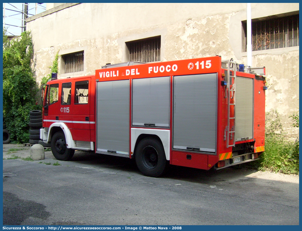 VF 17988
Corpo Nazionale Vigili del Fuoco
Iveco Magirus EuroFire 150E27 I serie
Parole chiave: VVF;V.V.F.;Corpo;Nazionale;Vigili;del;Fuoco;AutoPompaSerbatoio;APS;A.P.S.;Iveco;Magirus;EuroFire;150E27