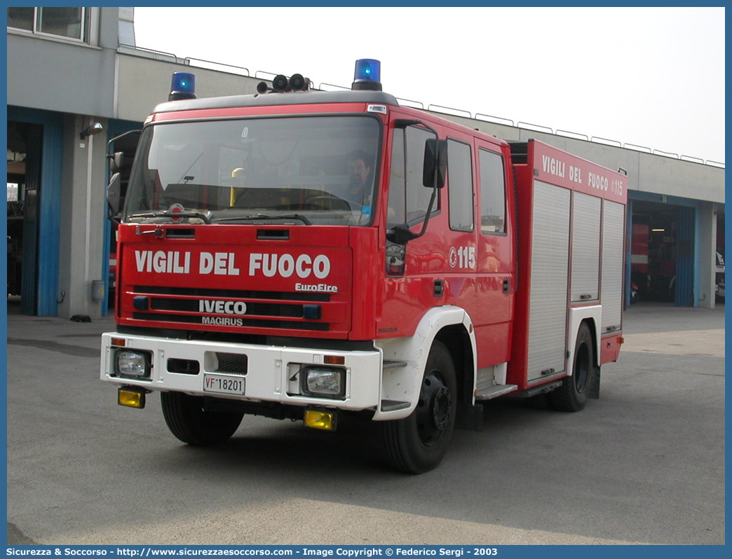 VF 18201
Corpo Nazionale Vigili del Fuoco
Iveco Magirus EuroFire 150E27 I serie
Parole chiave: VVF;V.V.F.;Corpo;Nazionale;Vigili;del;Fuoco;AutoPompaSerbatoio;APS;A.P.S.;Iveco;Magirus;EuroFire;150E27