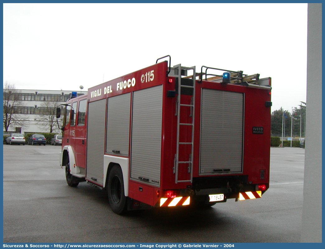 VF 18437
Corpo Nazionale Vigili del Fuoco
Iveco Magirus EuroFire 150E27 I serie
Parole chiave: VVF;V.V.F.;Corpo;Nazionale;Vigili;del;Fuoco;AutoPompaSerbatoio;APS;A.P.S.;Iveco;Magirus;EuroFire;150E27