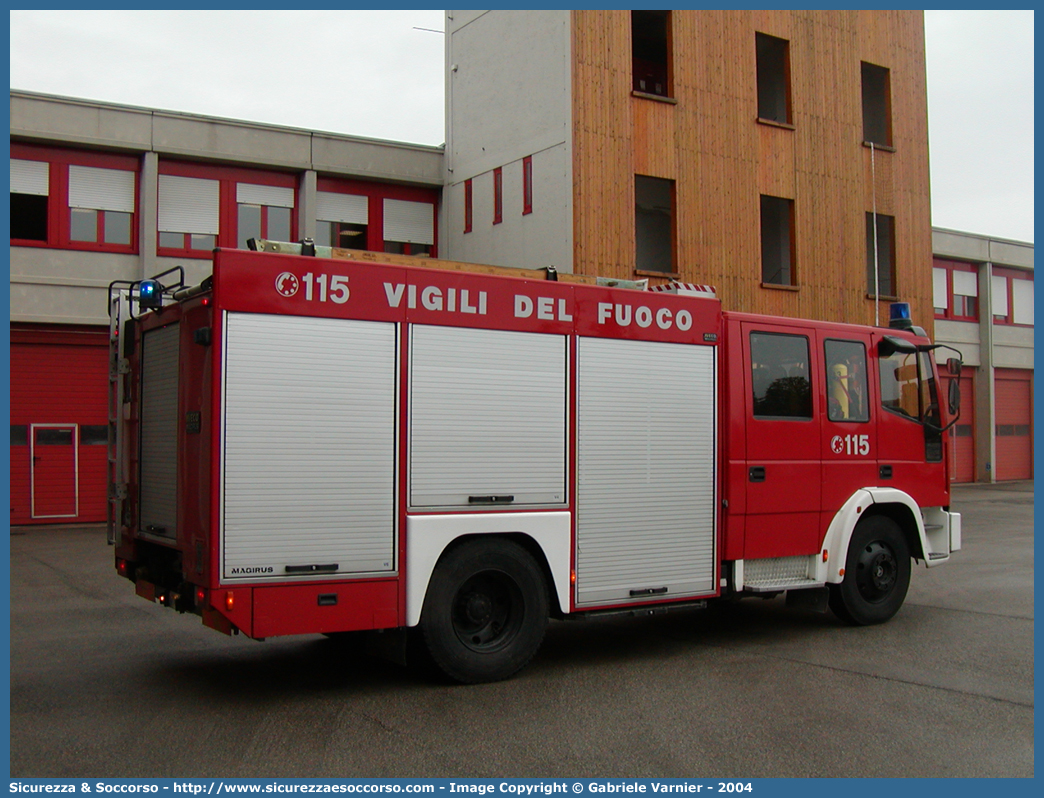 VF 18437
Corpo Nazionale Vigili del Fuoco
Iveco Magirus EuroFire 150E27 I serie
Parole chiave: VVF;V.V.F.;Corpo;Nazionale;Vigili;del;Fuoco;AutoPompaSerbatoio;APS;A.P.S.;Iveco;Magirus;EuroFire;150E27