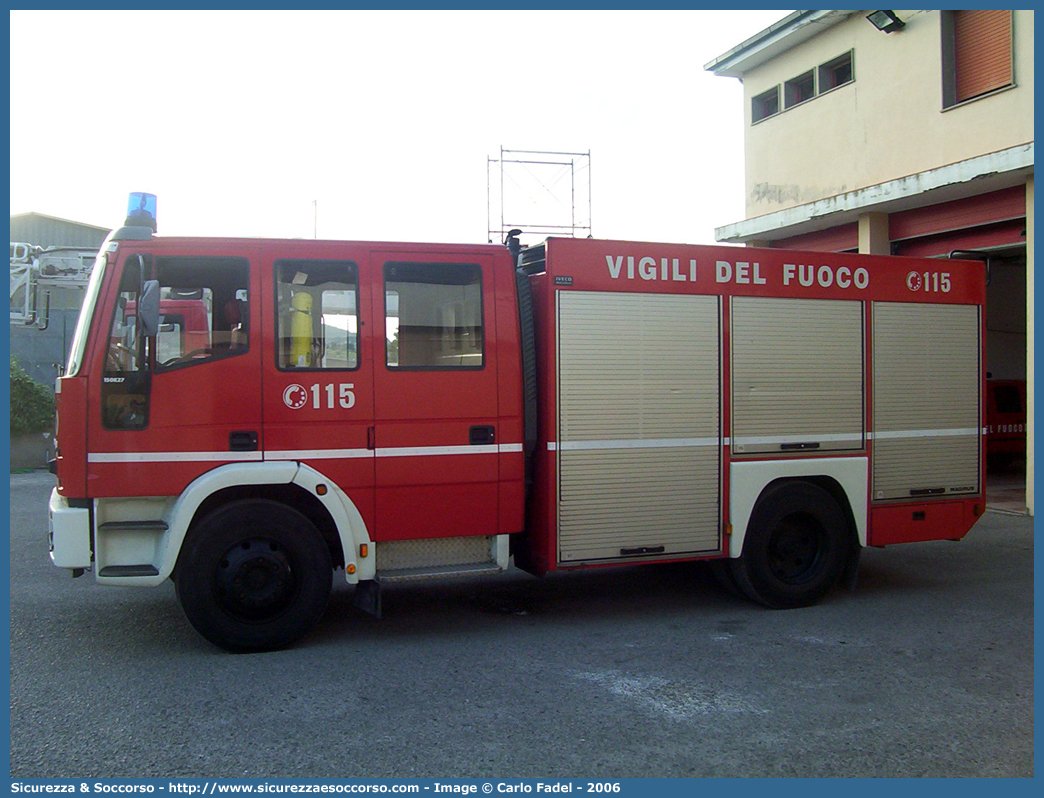 VF 18579
Corpo Nazionale Vigili del Fuoco
Iveco Magirus EuroFire 150E27 I serie
Parole chiave: VVF;V.V.F.;Corpo;Nazionale;Vigili;del;Fuoco;AutoPompaSerbatoio;APS;A.P.S.;Iveco;Magirus;EuroFire;150E27