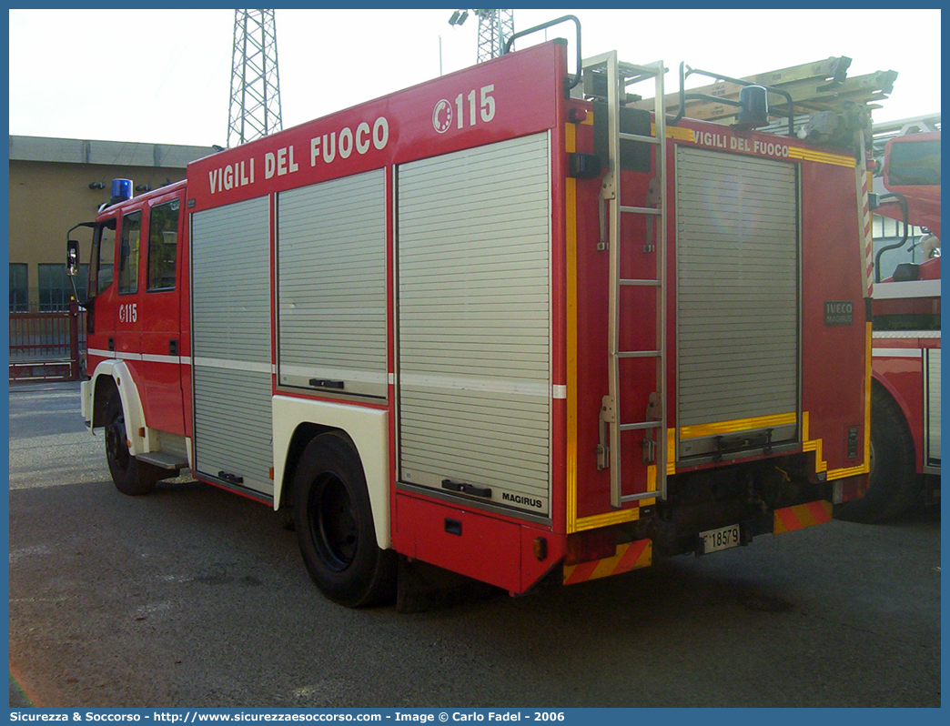 VF 18579
Corpo Nazionale Vigili del Fuoco
Iveco Magirus EuroFire 150E27 I serie
Parole chiave: VVF;V.V.F.;Corpo;Nazionale;Vigili;del;Fuoco;AutoPompaSerbatoio;APS;A.P.S.;Iveco;Magirus;EuroFire;150E27