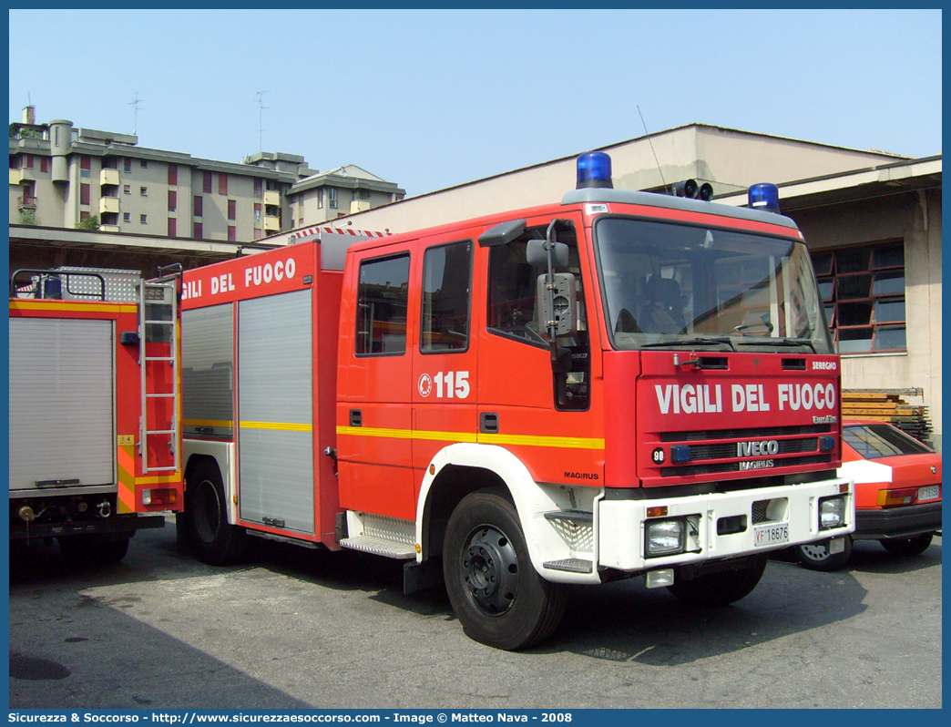 VF 18676
Corpo Nazionale Vigili del Fuoco
Iveco Magirus EuroFire 150E27 I serie
Parole chiave: VVF;V.V.F.;Corpo;Nazionale;Vigili;del;Fuoco;AutoPompaSerbatoio;APS;A.P.S.;Iveco;Magirus;EuroFire;150E27