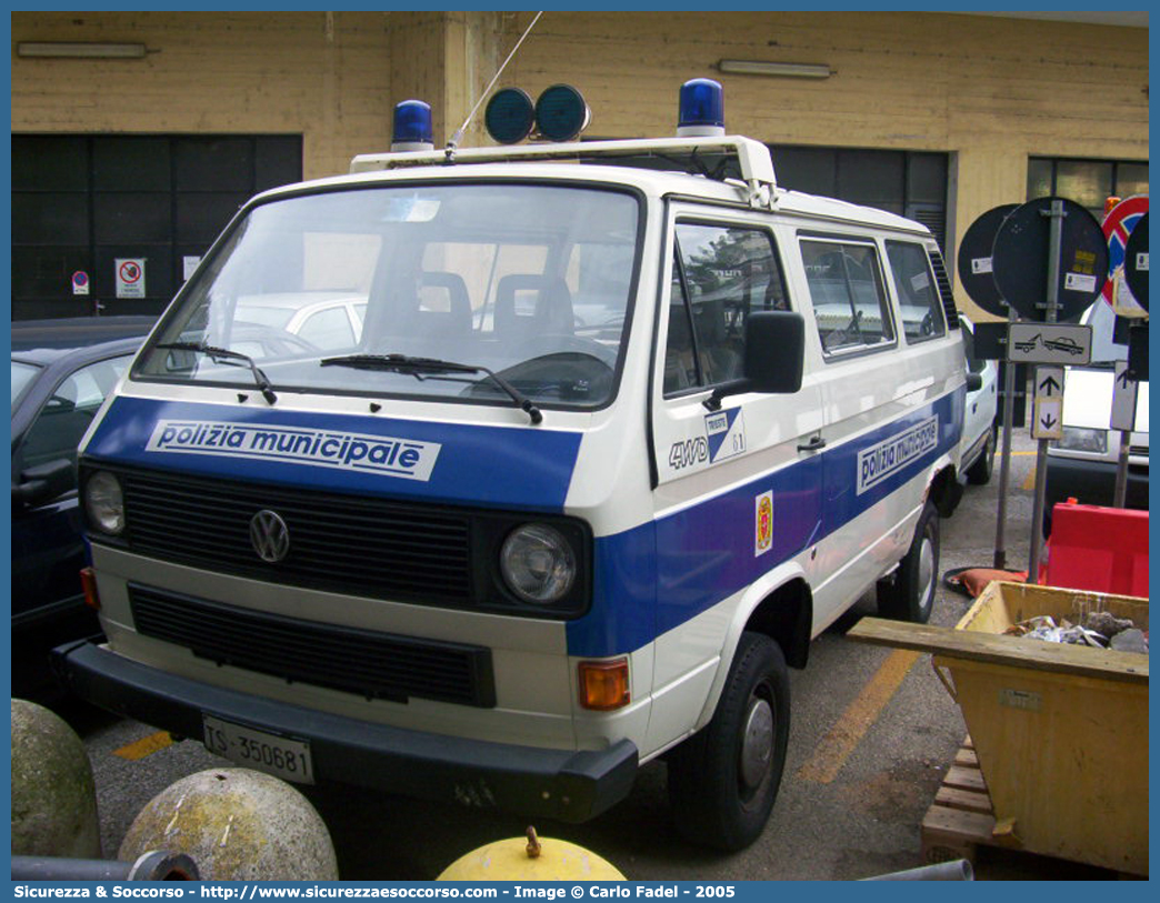 -
Polizia Municipale
Comune di Trieste
Volkswagen Transporter T3
Parole chiave: Polizia;Municipale;Locale;Trieste;Volkswagen;Transporter T3