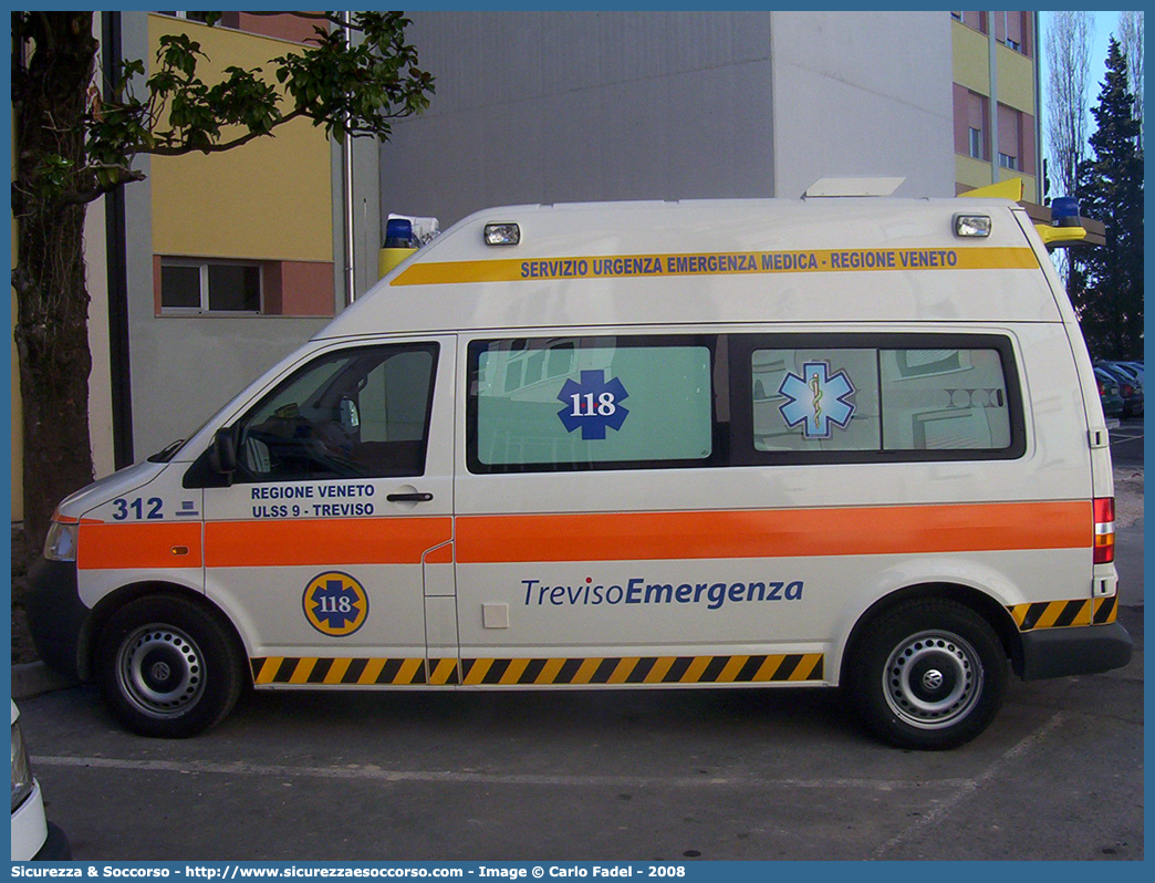 312
SUEM 118 Treviso Emergenza
Azienda ULSS 2 - Marca Trevigiana
Volkswagen Transporter T5
Allestitore MAF S.n.c.
Parole chiave: 118;SUEM;S.U.E.M.;Treviso;Emergenza;Ambulanza;Volkswagen;Transporter;T5;MAF