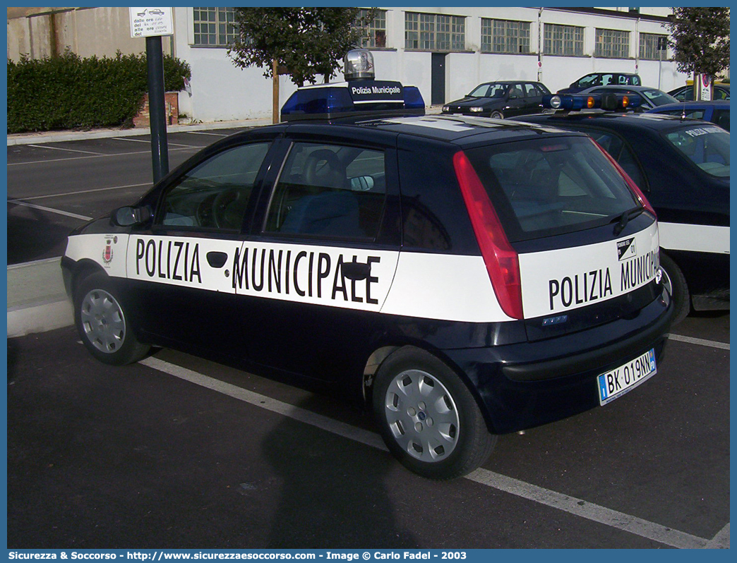 -
Polizia Municipale
Comune di Piombino Dese
Fiat Punto II serie
Parole chiave: Polizia;Locale;Municipale;Piombino Dese;Fiat;Punto