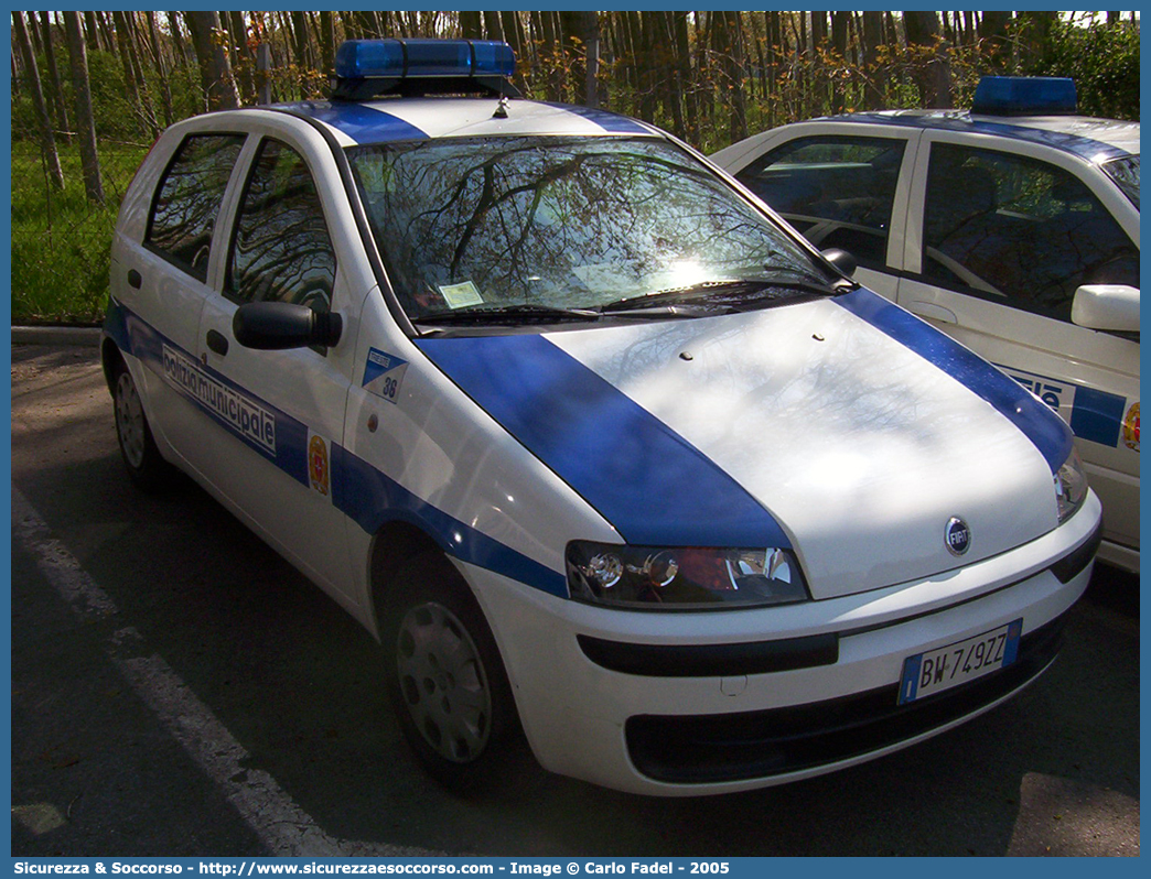 -
Polizia Municipale
Comune di Trieste
Fiat Punto II serie
Parole chiave: Polizia;Municipale;Locale;Trieste;Fiat;Punto II serie