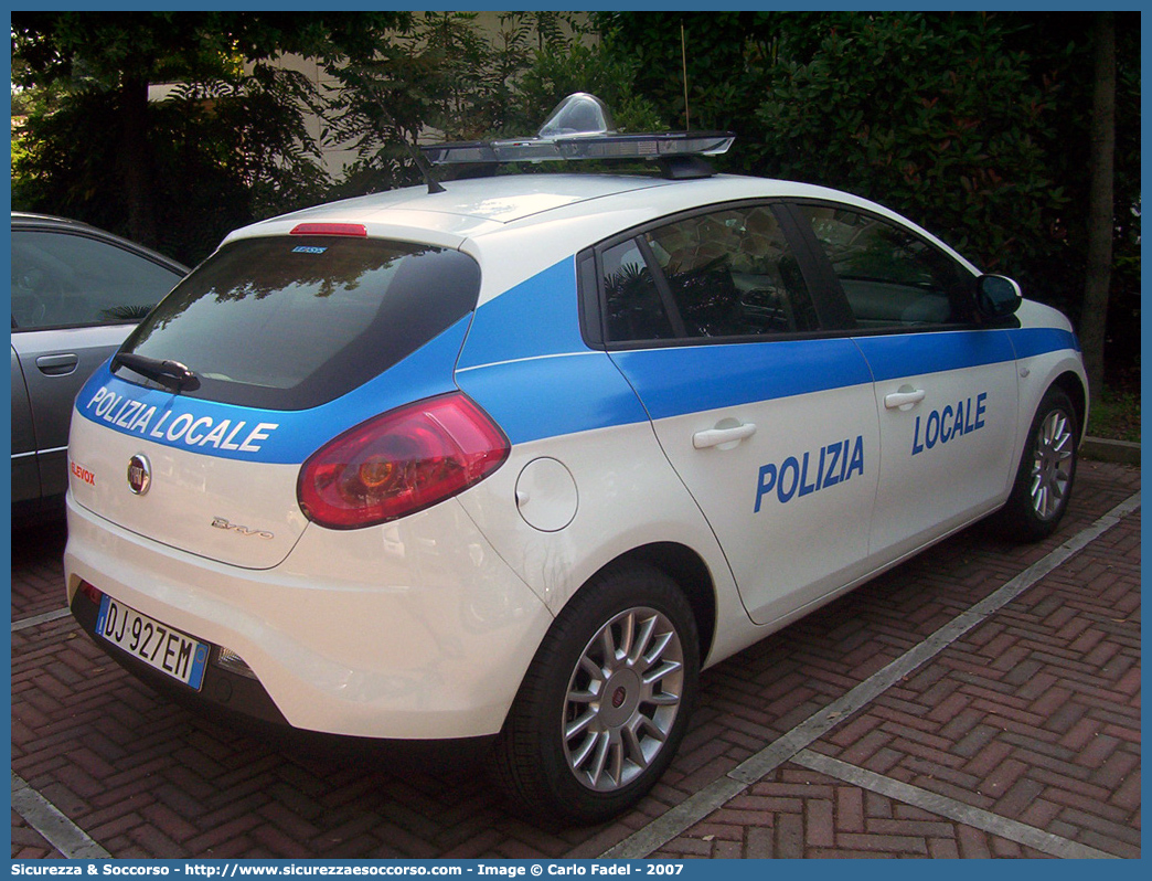 -
Polizia Locale
Comune di Ciampino
Fiat Nuova Bravo
Allestitore Elevox S.r.l.
Parole chiave: Polizia;Locale;Municipale;Ciampino;Fiat;Nuova Bravo;Elevox