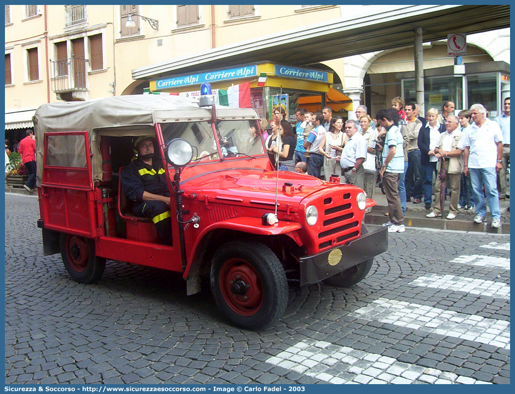 VF 4F6TN
Corpo Vigili del Fuoco Volontari Nogaredo
Fiat Campagnola
Parole chiave: VF;V.F.;Vigili del Fuoco;Vigili;Fuoco;Volontari;Nogaredo;Fiat;Campagnola AR59;4F6TN