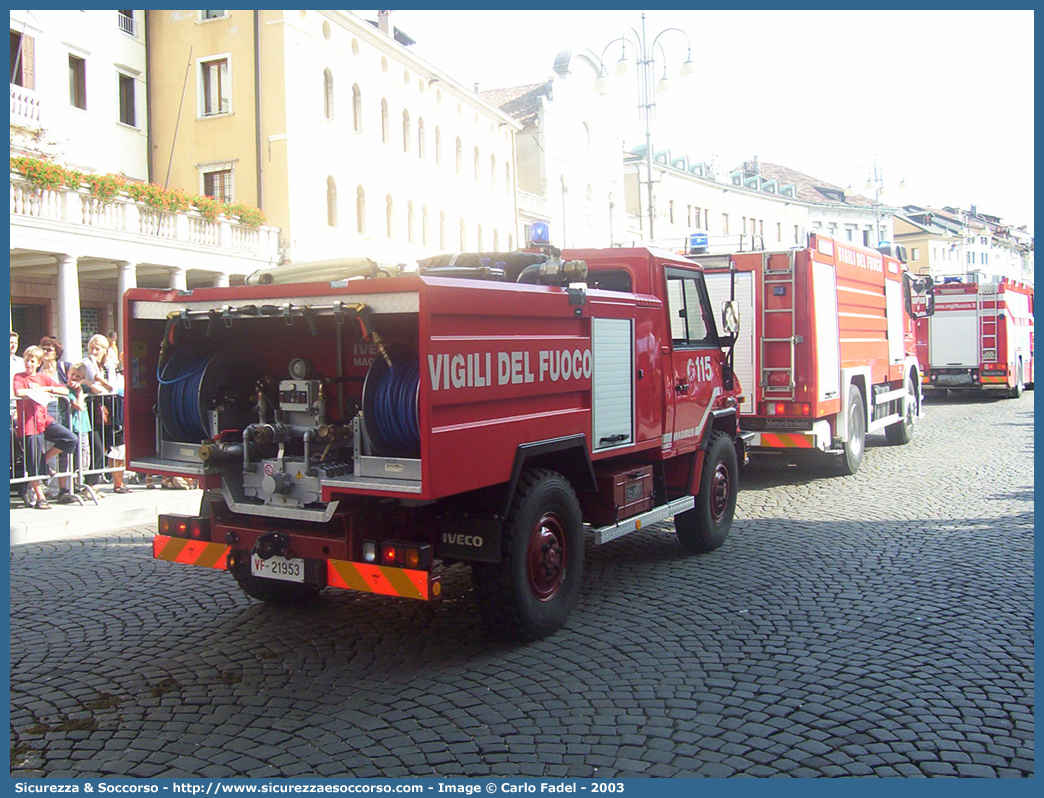 VF 21953
Corpo Nazionale Vigili del Fuoco
Iveco 40.10WM Scout
Parole chiave: Corpo;Nazionale;Vigili del Fuoco;Vigili;Fuoco;Iveco;40.10;WM;Scout;VM90;VM 90;AIB