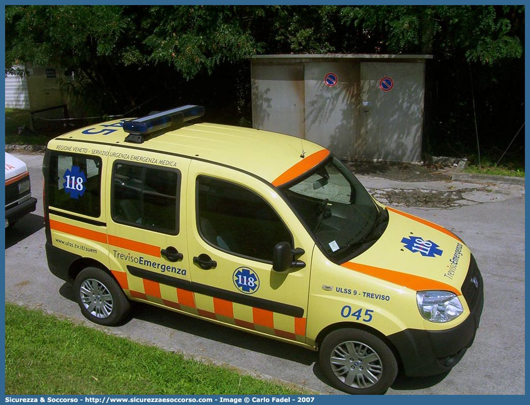 045
SUEM 118 Treviso Emergenza
Azienda ULSS 2 - Marca Trevigiana
Fiat Doblò I serie restyling
Parole chiave: 118;SUEM;S.U.E.M.;Treviso;Emergenza;Fiat;Doblò