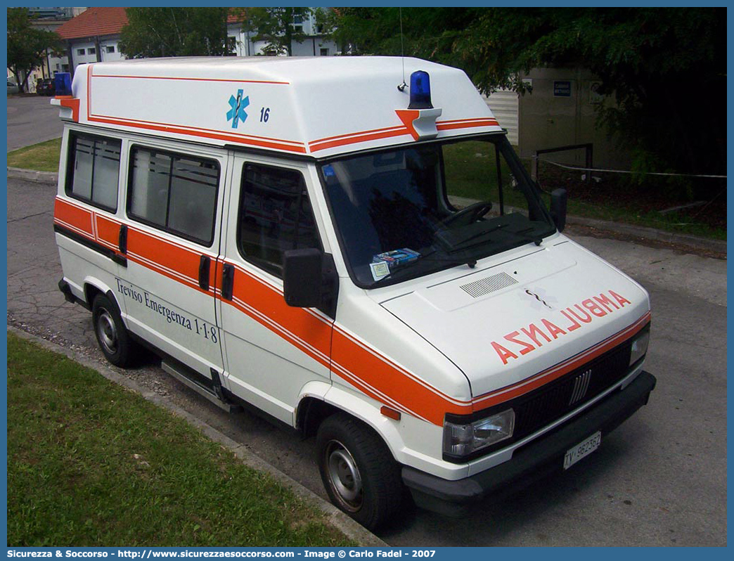 016
SUEM 118 Treviso Emergenza
Azienda ULSS 2 - Marca Trevigiana
Fiat Ducato I serie restyling
Allestitore Grazia
Parole chiave: 118;SUEM;S.U.E.M.;Treviso;Emergenza;Ambulanza;Fiat;Ducato;Grazia