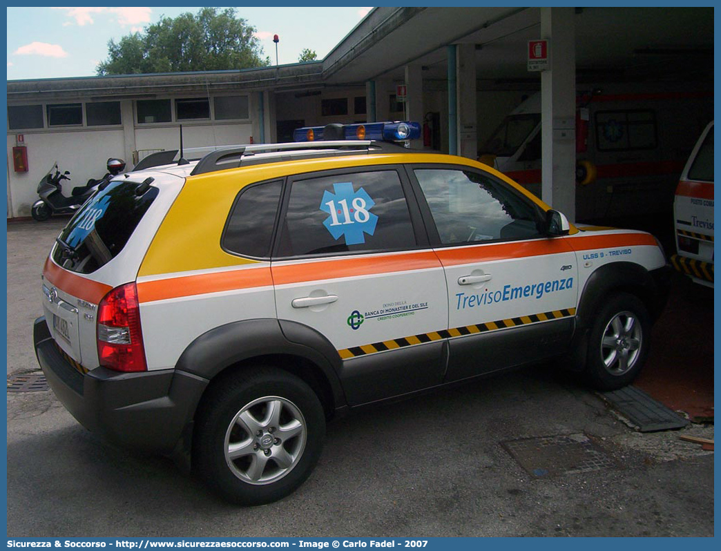 321
SUEM 118 Treviso Emergenza
Azienda ULSS 2 - Marca Trevigiana
Hyundai Tucson
Allestitore MAF S.n.c.
Parole chiave: 118;SUEM;S.U.E.M.;Treviso;Emergenza;Automedica;Hyundai;Tucson;MAF