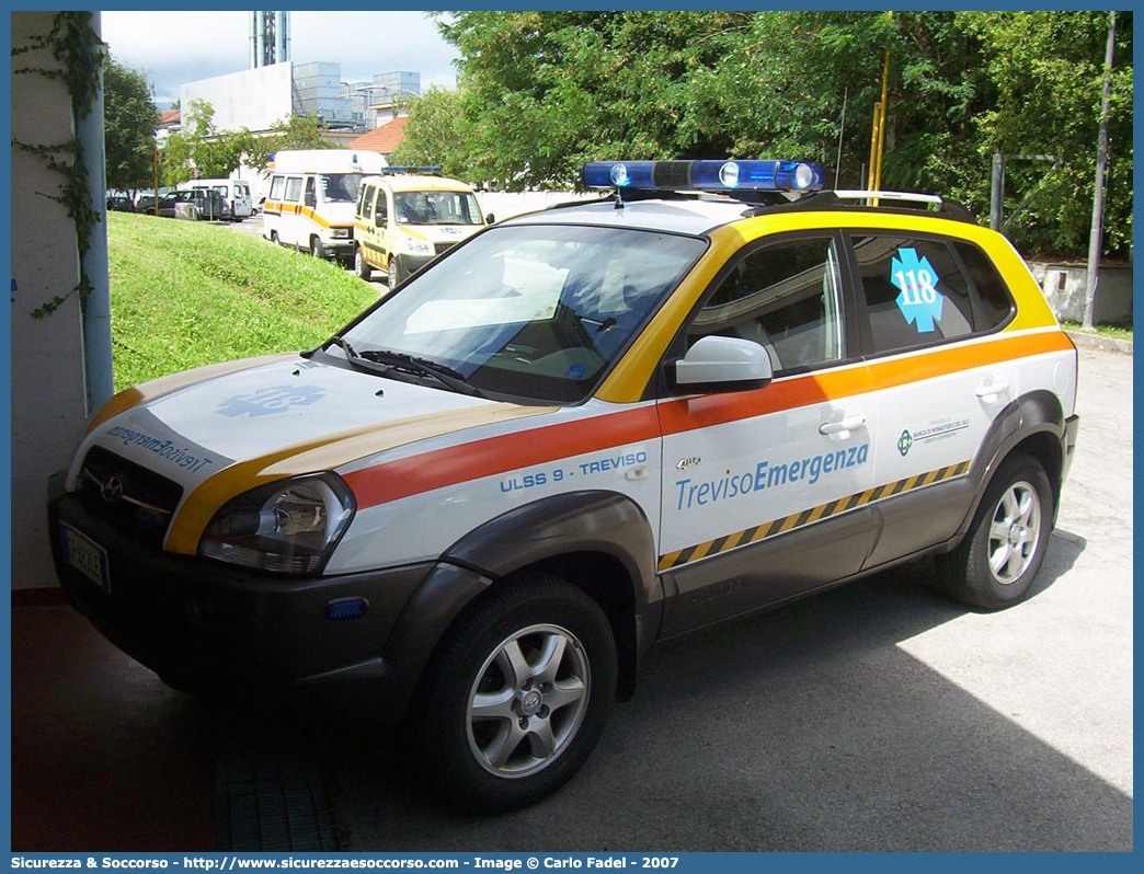 321
SUEM 118 Treviso Emergenza
Azienda ULSS 2 - Marca Trevigiana
Hyundai Tucson
Allestitore MAF S.n.c.
Parole chiave: 118;SUEM;S.U.E.M.;Treviso;Emergenza;Automedica;Hyundai;Tucson;MAF