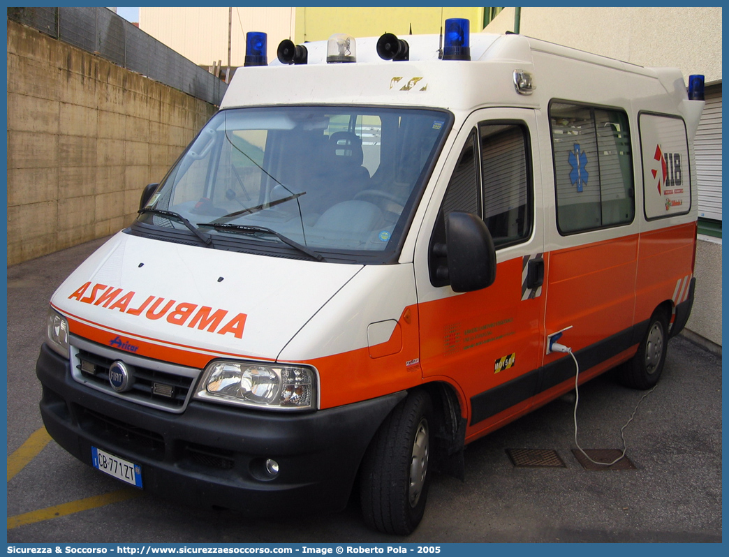 MO 1504
118 Modena Soccorso
Fiat Ducato II serie restyling
Parole chiave: 118;Modena;Soccorso;Ambulanza;Fiat;Ducato