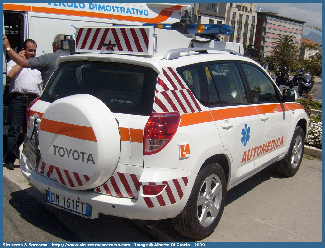 -
118 Lucca Soccorso
Toyota Rav4 III serie
Allestitore Orion S.r.l.
Parole chiave: 118;Lucca;Soccorso;Automedica;Automedicalizzata;Auto Medica;Auto Medicalizzata;Toyota;Rav4;Rav 4;Orion