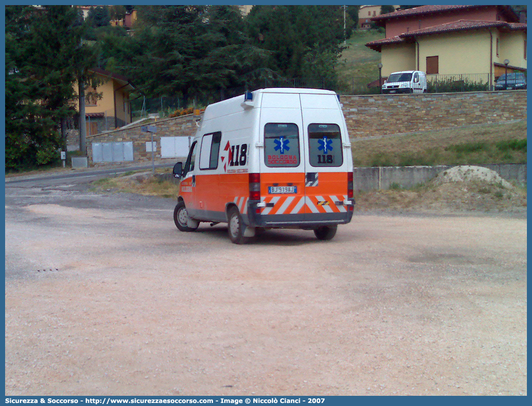 BO 2213
118 Bologna Soccorso
Fiat Ducato II serie
Parole chiave: 118;Bologna;Soccorso;Ambulanza;Fiat;Ducato;GECAV;Gestione;Emergenza;Cantieri;Alta Velocità;Variante di Valico