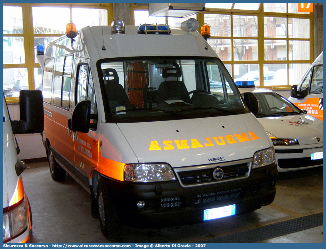 BO 0633
118 Bologna Soccorso
Fiat Ducato II serie restyling
Allestitore Vision S.r.l.
Parole chiave: 118;Bologna;Soccorso;Ambulanza;Fiat;Ducato;GECAV;Gestione;Emergenza;Cantieri;Alta Velocità;Variante di Valico