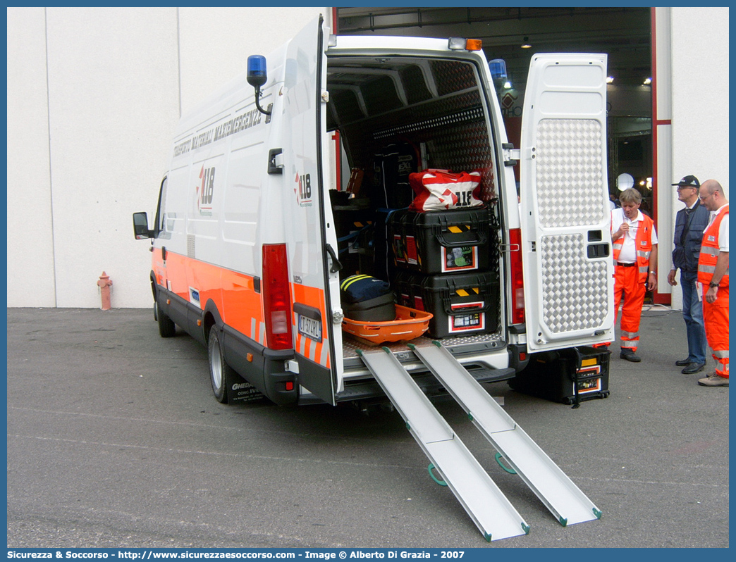 BO 0014
118 Bologna Soccorso
Iveco Daily III serie
Parole chiave: 118;Bologna;Soccorso;Iveco;Daily;Maxiemergenza;Maxiemergenze;Maxi;Emergenza;Emergenze