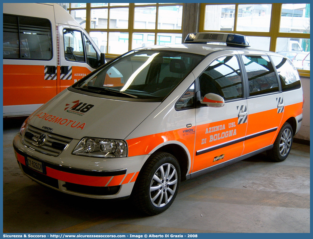 BO 0631
118 Bologna Soccorso
Volkswagen Sharan III serie
Allestitore Vision S.r.l.
Parole chiave: 118;Bologna;Soccorso;Automedica;Volkswagen;Sharan;Vision