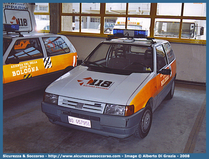 BO 2756
118 Bologna Soccorso
Fiat Uno II serie
Allestitore Grazia
Parole chiave: 118;Bologna;Soccorso;Fiat;Uno