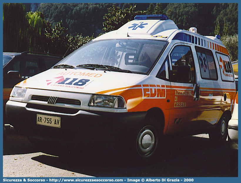 FC 3909
118 Romagna Soccorso
Ambito Territoriale di Cesena
Fiat Scudo I serie
Allestitore EDM S.r.l.
Parole chiave: 118;Romagna;Soccorso;Cesena;Automedica;Fiat;Scudo;EDM