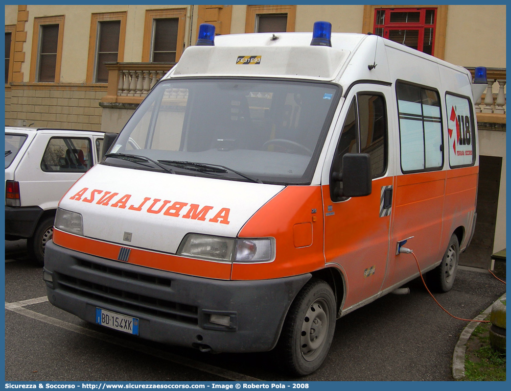 FE 3193
118 Ferrara Soccorso
Fiat Ducato II serie
Allestitore MAF S.n.c.
Parole chiave: 118;Ferrara;Soccorso;Ambulanza;Autoambulanza;Fiat;Ducato;MAF