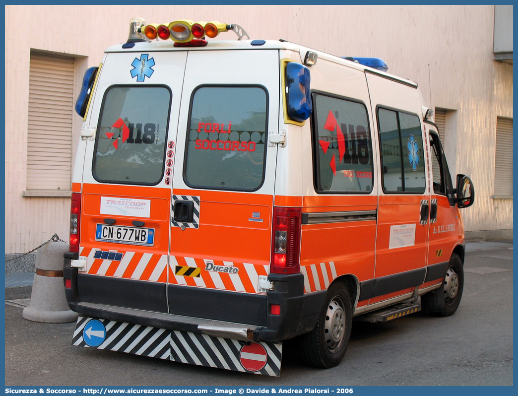 FO 04
118 Romagna Soccorso
Ambito Territoriale di Forlì
Fiat Ducato II serie restyling
Allestitore MAF S.n.c.
Parole chiave: 118;Romagna;Soccorso;Forlì;Forli;Ambulanza;Autoambulanza;Fiat;Ducato;MAF