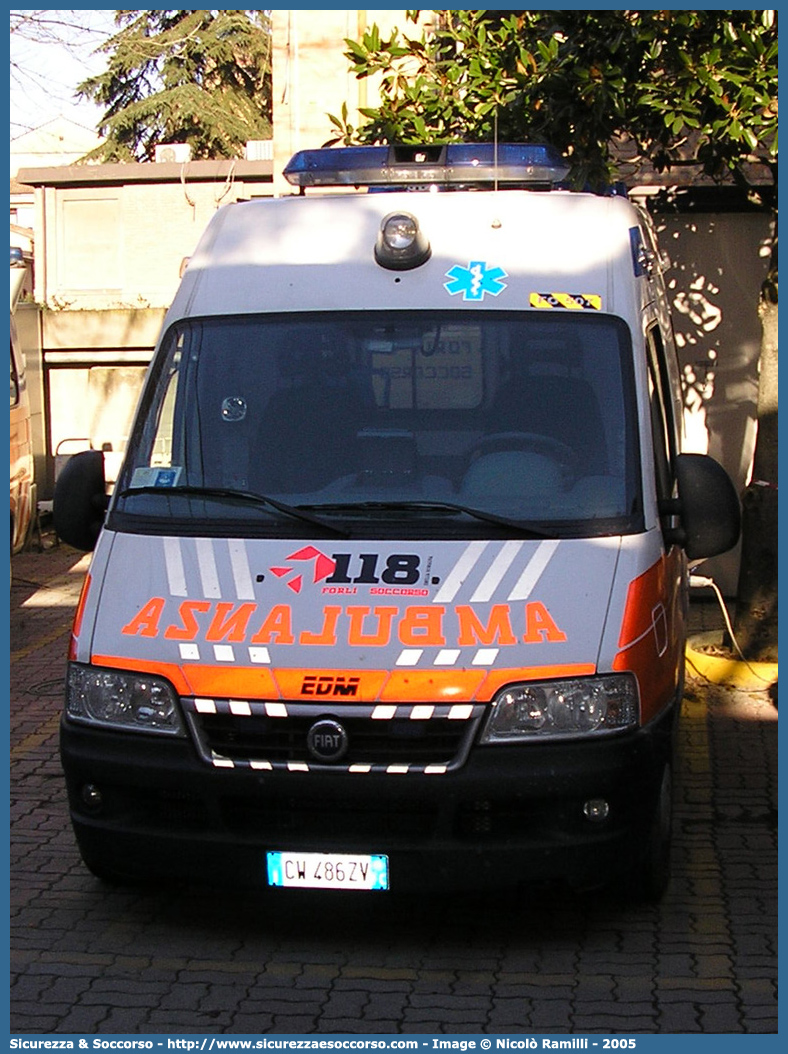 FO 07
118 Romagna Soccorso
Ambito Territoriale di Forlì
Fiat Ducato II serie restyling
Allestitore EDM S.r.l.
Parole chiave: 118;Romagna;Soccorso;Forlì;Ambulanza;Autoambulanza;Fiat;Ducato;EDM;E.D.M.