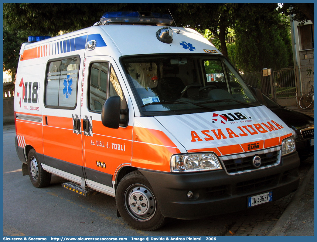 FO 14
118 Romagna Soccorso
Ambito Territoriale di Forlì
Fiat Ducato II serie restyling
Allestitore EDM S.r.l.
Parole chiave: 118;Romagna;Soccorso;Forlì;Ambulanza;Fiat;Ducato;EDM