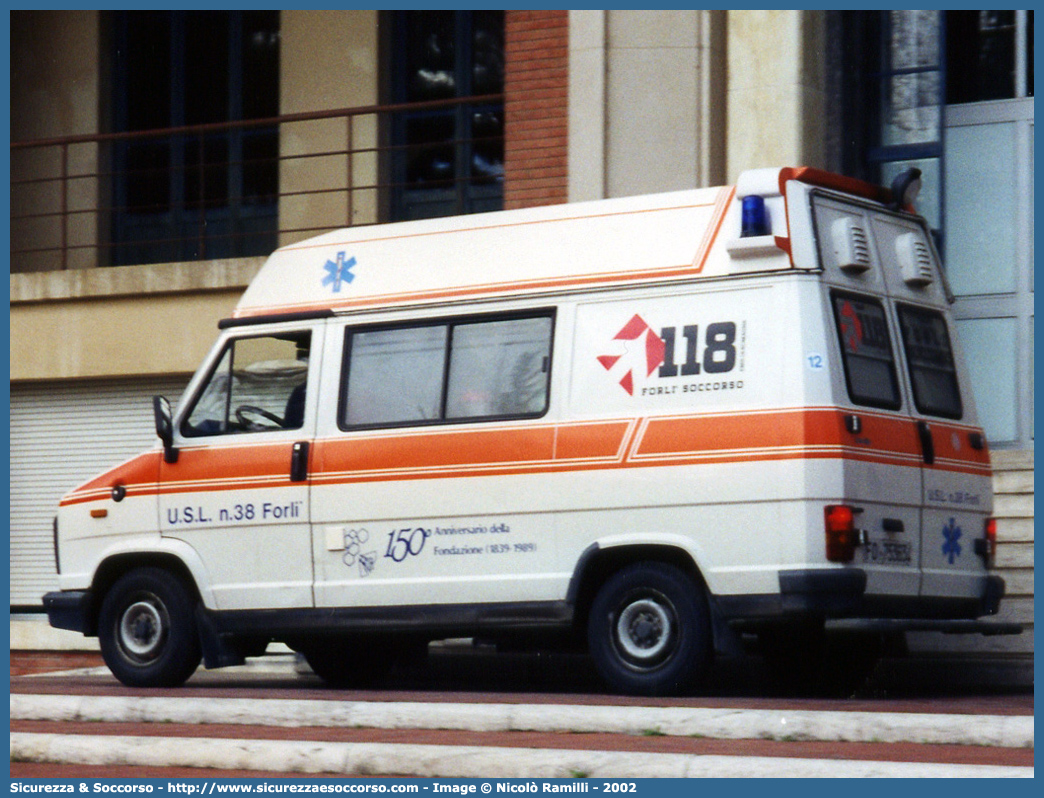 FO 3812
118 Romagna Soccorso
Ambito Territoriale di Forlì
Fiat Ducato I serie
Allestitore Grazia
Parole chiave: 118;Romagna;Soccorso;Forlì;Ambulanza;Fiat;Ducato;Grazia