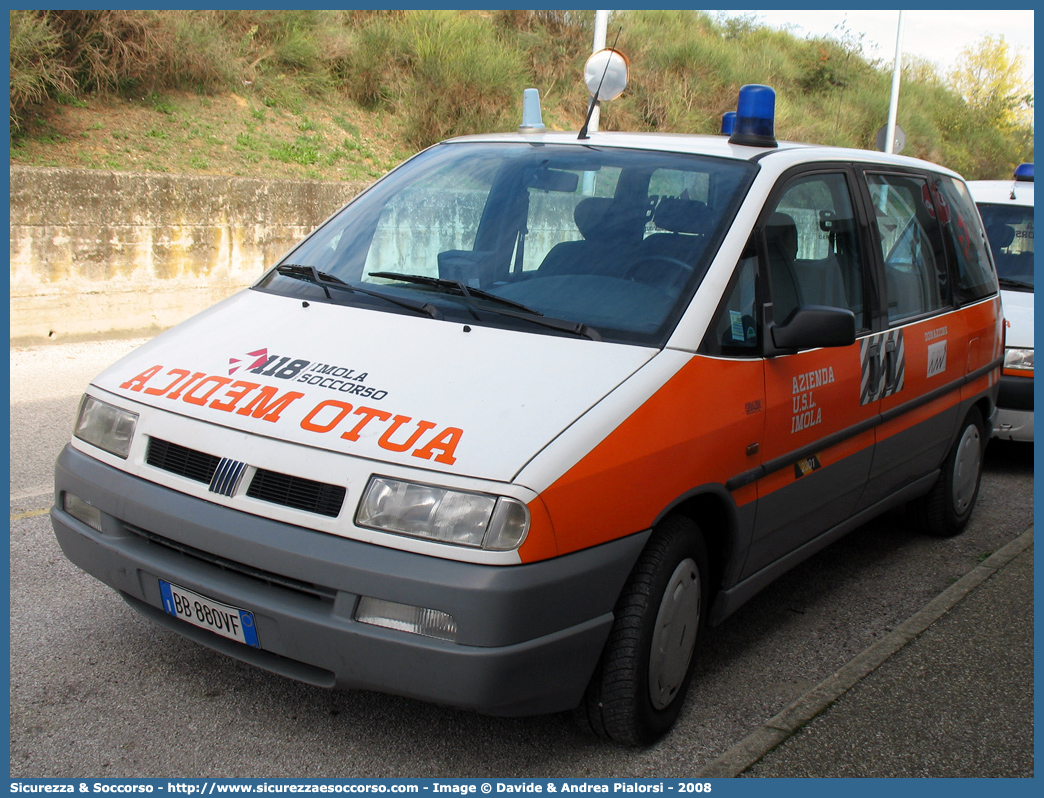 BO 2301
118 Imola Soccorso
Fiat Ulysse I serie
Allestitore Grazia
Parole chiave: 118;Imola;Soccorso;Automedica;Fiat;Ulysse;Grazia