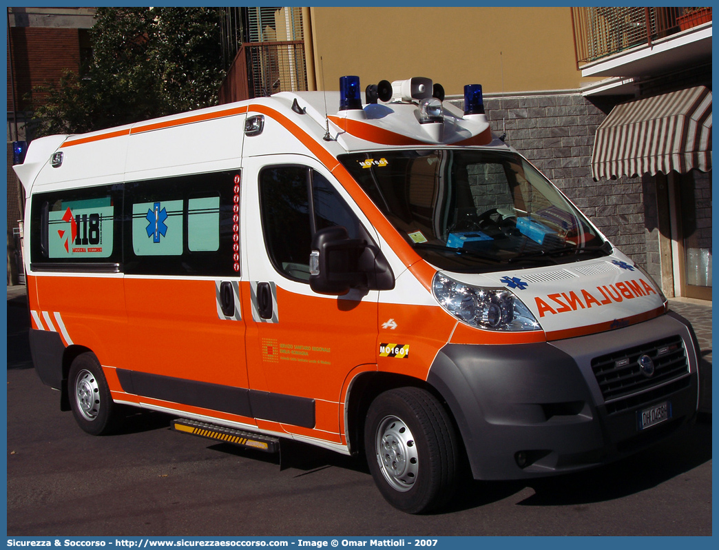 MO 1601
118 Modena Soccorso
Fiat Ducato III serie
(variante)
Parole chiave: 118;Modena;Soccorso;Ambulanza;Fiat;Ducato