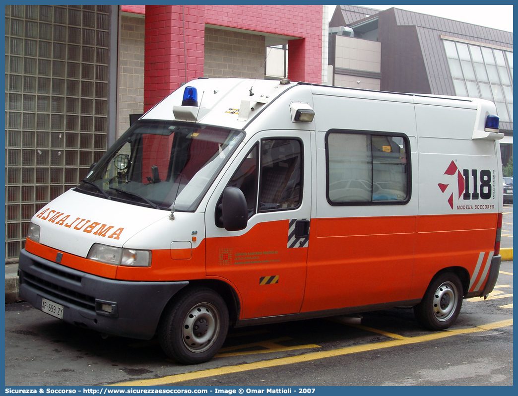 MO 1612
118 Modena Soccorso
Fiat Ducato II serie
Parole chiave: 118;Modena;Soccorso;Ambulanza;Fiat;Ducato