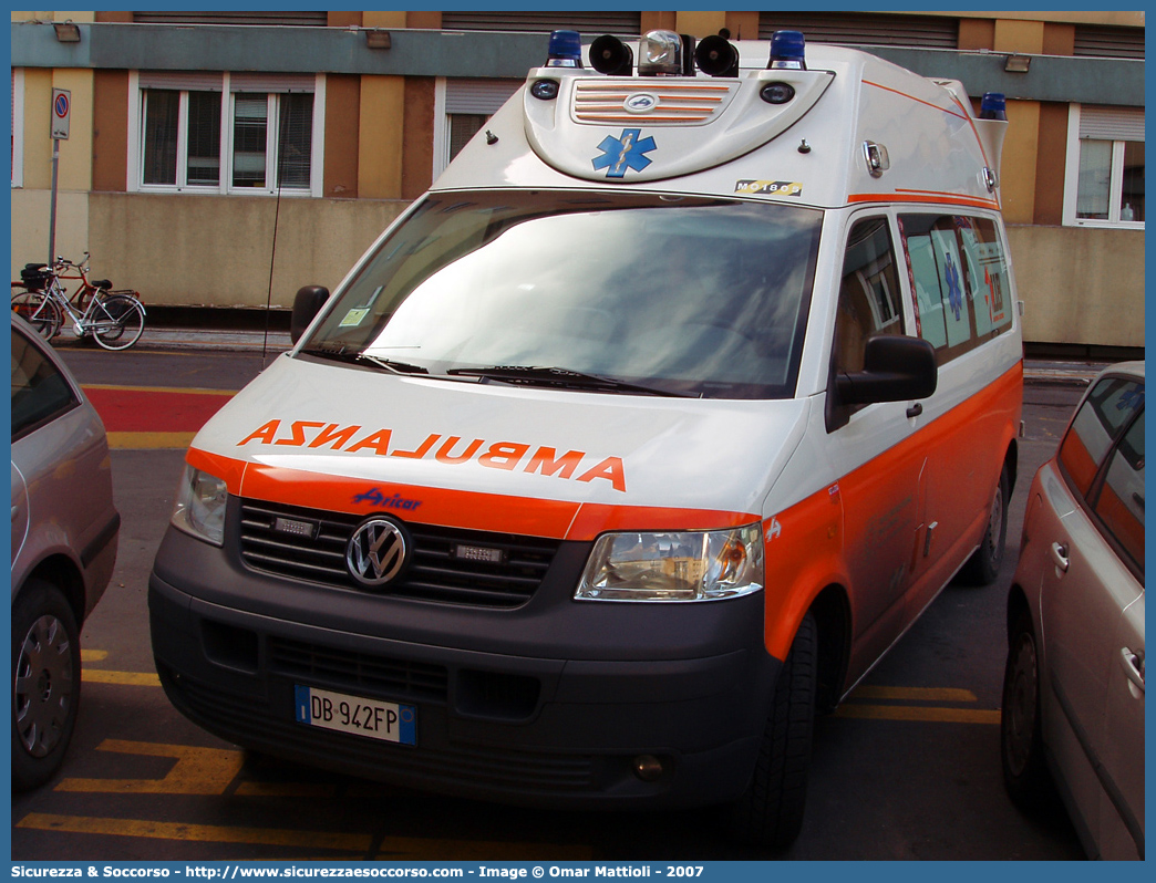 MO 1805
118 Modena Soccorso
Volkswagen Transporter T5
Allestitore Aricar S.p.A.
Parole chiave: 118;Modena;Soccorso;Ambulanza;Autoambulanza;Volkswagen;Transporter;T5;T 5;Aricar