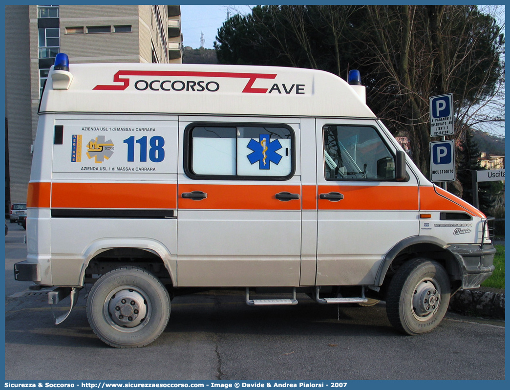 -
118 Massa Carrara Soccorso
Soccorso Cave
Iveco Daily 35-10 4x4 II serie
Allestitore MAF S.n.c.
Parole chiave: 118;Massa;Carrara;Soccorso;Cave;Iveco;Daily;MAF