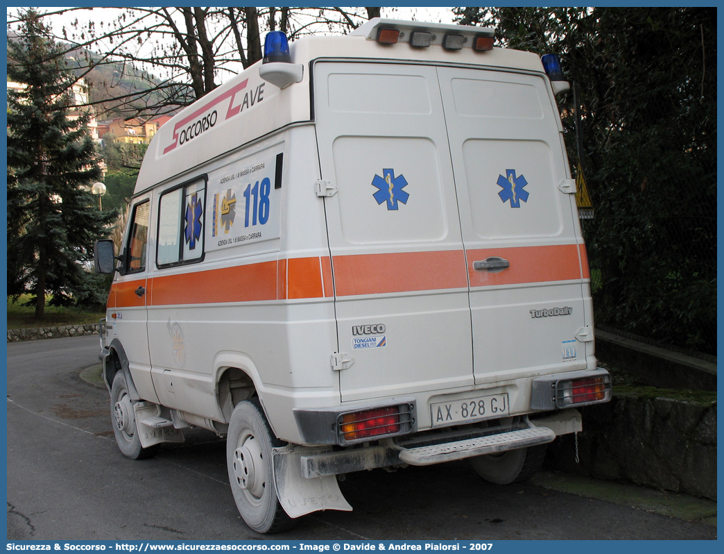 -
118 Massa Carrara Soccorso
Soccorso Cave
Iveco Daily 35-10 4x4 II serie
Allestitore MAF S.n.c.
Parole chiave: 118;Massa;Carrara;Soccorso;Cave;Iveco;Daily;MAF