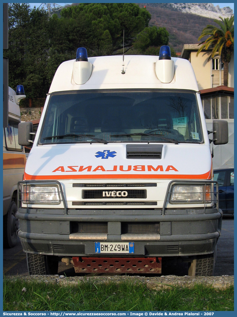 -
118 Massa Carrara Soccorso
Soccorso Cave
Iveco Daily 35-10 4x4 II serie
Allestitore MAF S.n.c.
Parole chiave: 118;Massa;Carrara;Soccorso;Cave;Iveco;Daily;MAF