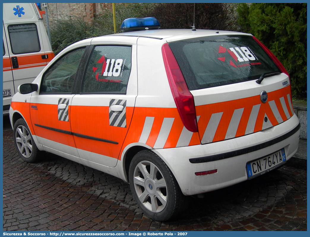 PC 0248
118 Piacenza Soccorso
Fiat Punto III serie
Allestitore Vision S.r.l.
Parole chiave: 118;Piacenza;Soccorso;Automedica;Fiat;Punto;Vision