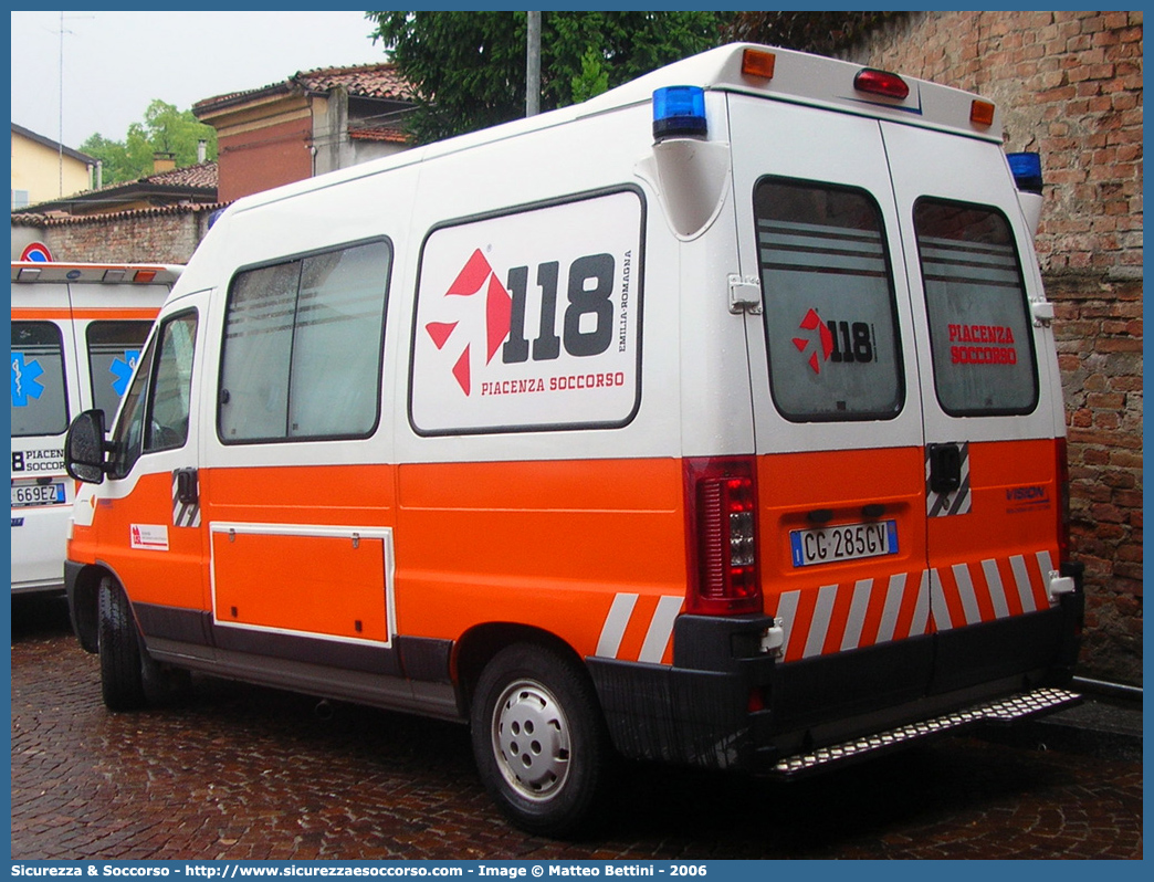 -
118 Piacenza Soccorso
Fiat Ducato II serie restyling
Allestitore Vision S.r.l.
Parole chiave: 118;Piacenza;Soccorso;Ambulanza;Fiat;Ducato;Vision