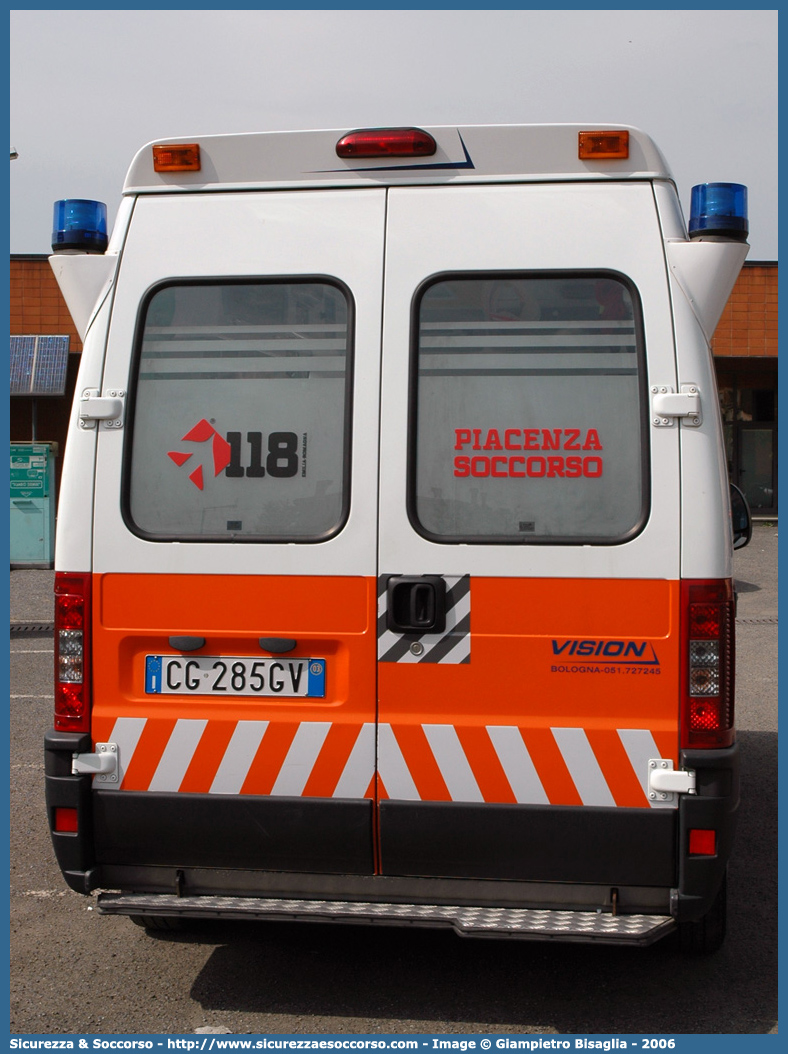 -
118 Piacenza Soccorso
Fiat Ducato II serie restyling
Allestitore Vision S.r.l.
Parole chiave: 118;Piacenza;Soccorso;Ambulanza;Fiat;Ducato;Vision