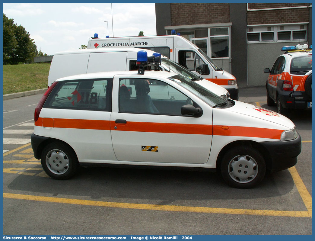 ALFA 01
118 Romagna Soccorso
Ambito Territoriale di Rimini
Fiat Punto I serie
Parole chiave: 118;Romagna;Soccorso;Rimini;Fiat;Punto