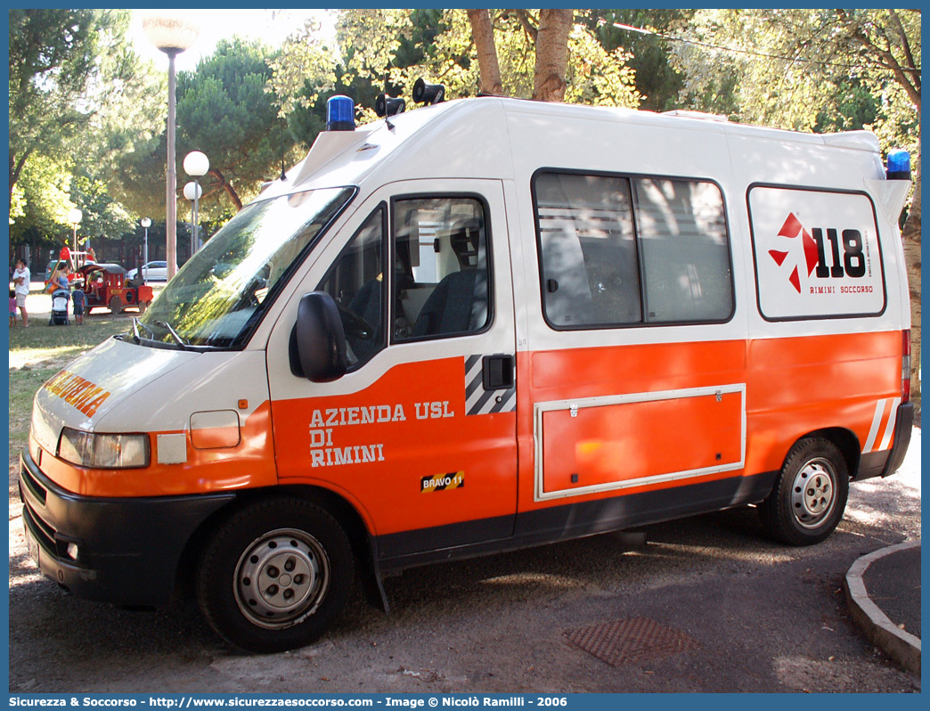 BRAVO 11
118 Romagna Soccorso
Ambito Territoriale di Rimini
Fiat Ducato II serie
Allestitore Vision S.r.l.
Parole chiave: 118;Romagna;Soccorso;Rimini;Ambulanza;Fiat;Ducato;Vision