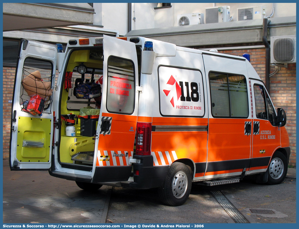 BRAVO 19
118 Romagna Soccorso
Ambito Territoriale di Rimini
Fiat Ducato II serie restyling
Allestitore MAF S.n.c.
Parole chiave: 118;Romagna;Soccorso;Rimini;Ambulanza;Fiat;Ducato;MAF