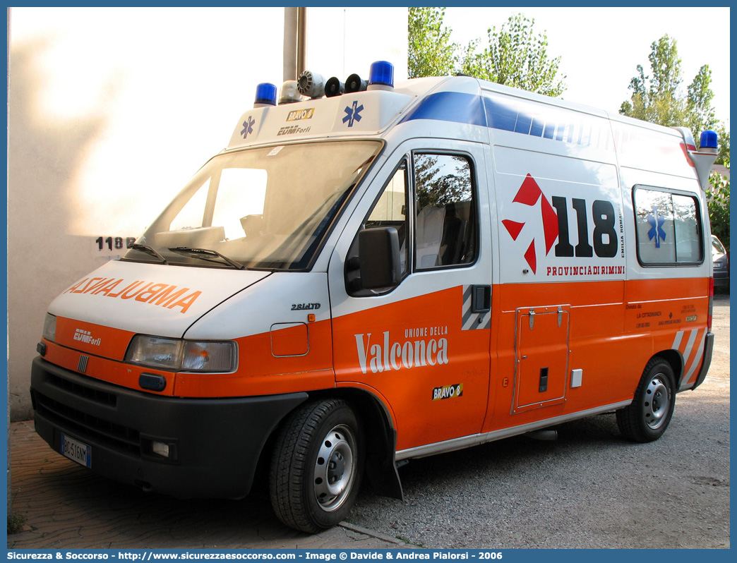 BRAVO 08
118 Romagna Soccorso
Ambito Territoriale di Rimini
Fiat Ducato II serie
Allestitore EDM S.r.l.
Parole chiave: 118;Romagna;Soccorso;Rimini;Ambulanza;Fiat;Ducato;EDM