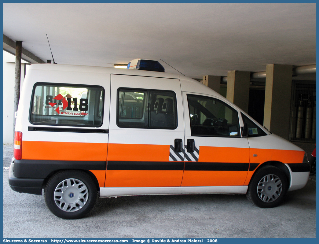 MIKE 04
118 Romagna Soccorso
Ambito Territoriale di Rimini
Fiat Scudo III serie
Parole chiave: 118;Romagna;Soccorso;Rimini;Automedica;Fiat;Scudo