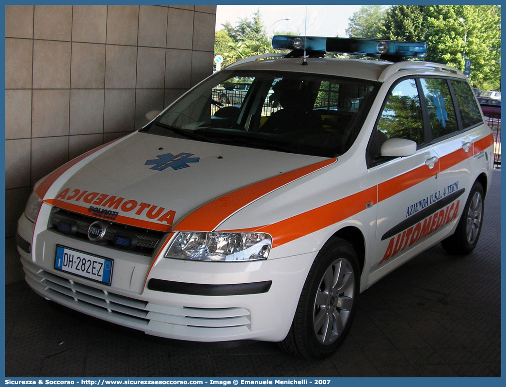 -
118 Umbria Soccorso
Azienda USL Umbria 2
Fiat Stilo Multiwagon
Allestitore Bollanti S.r.l.
Parole chiave: 118;Umbria;Soccorso;Terni;Automedica;Fiat;Stilo;Multiwagon;Bollanti