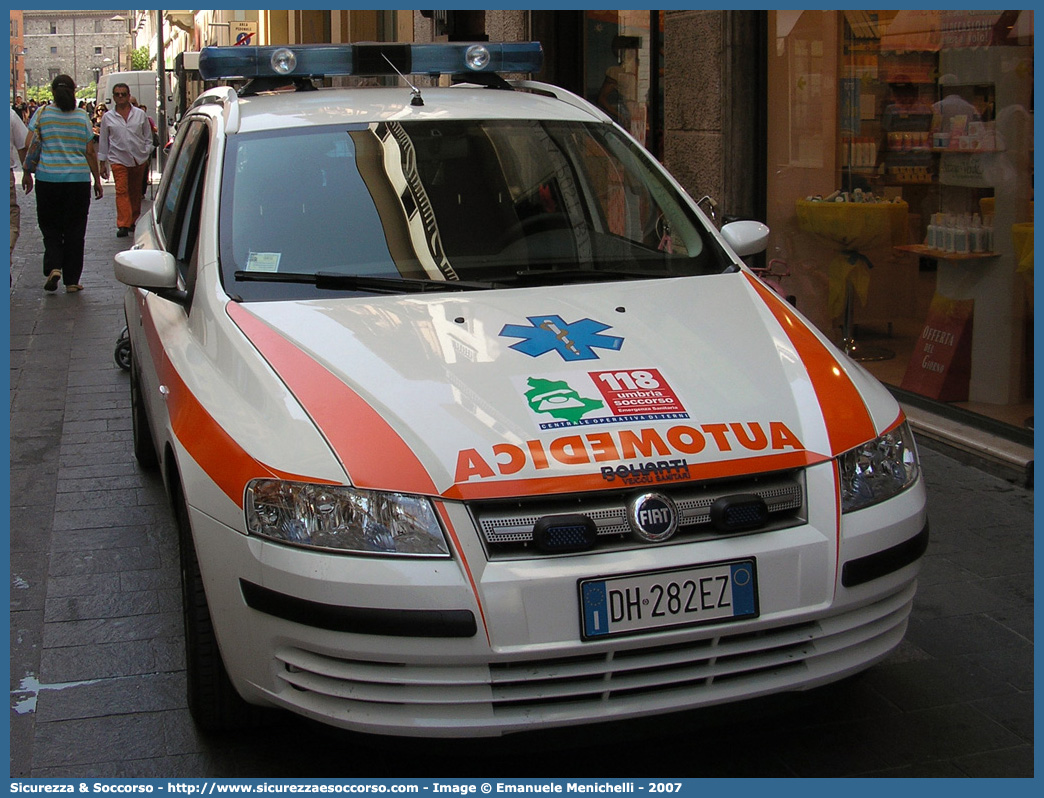 -
118 Umbria Soccorso
Azienda USL Umbria 2
Fiat Stilo Multiwagon
Allestitore Bollanti S.r.l.
(variante)
Parole chiave: 118;Umbria;Soccorso;Terni;Automedica;Fiat;Stilo;Multiwagon;Bollanti